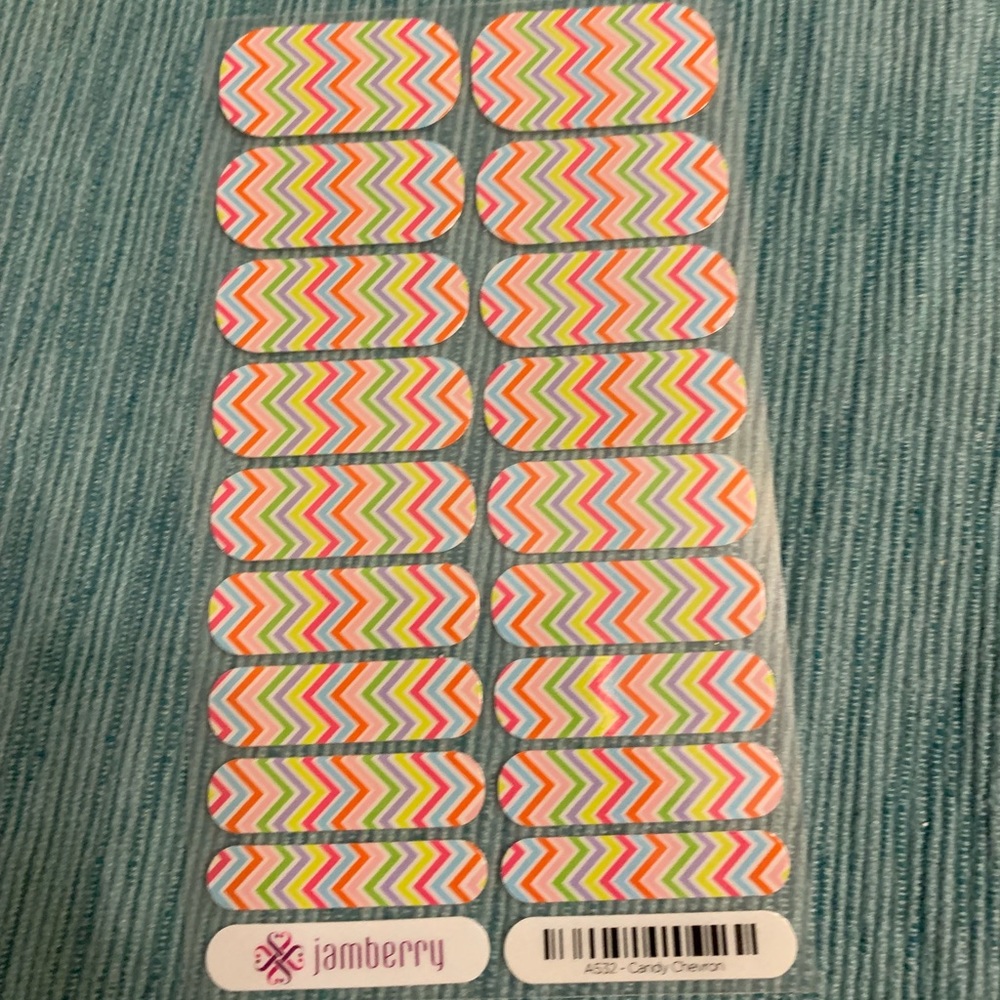 Full sheet of Jamberry’s Candy Chevron wrap.